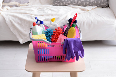 厨房清洁用品的分类与高效使用指南