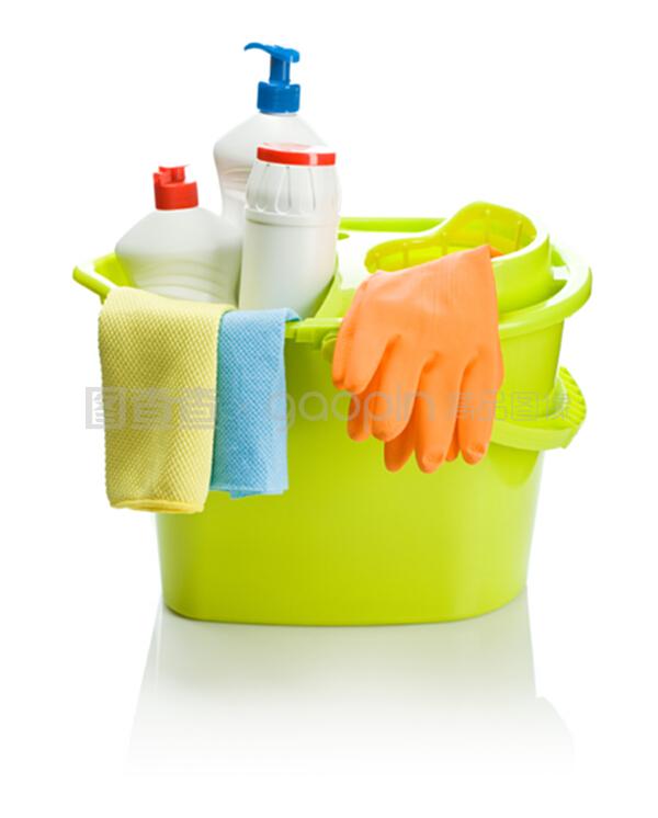 绿色水桶搭配清洁配件 高效清洁的得力助手